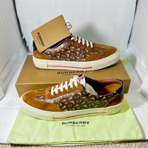 SOLD!!! Burberry Nelson Suede Sneakers
